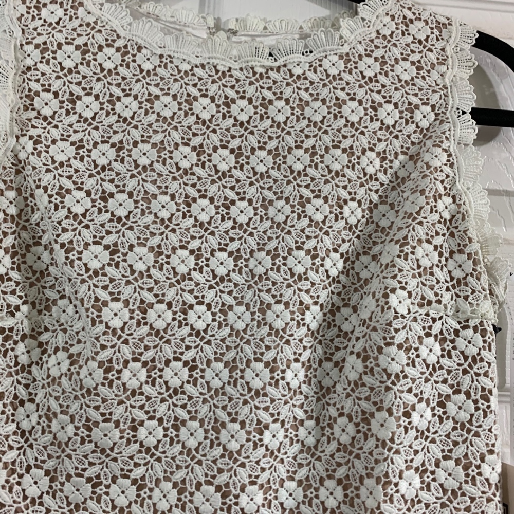 IVANKA TRUMP WINTER LACE DRESS
